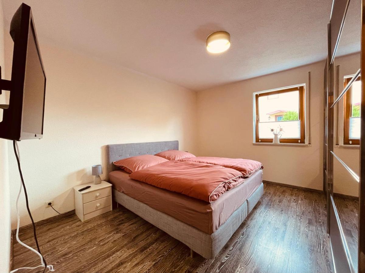 Ferienwohnung Etzelbach Екстер'єр фото